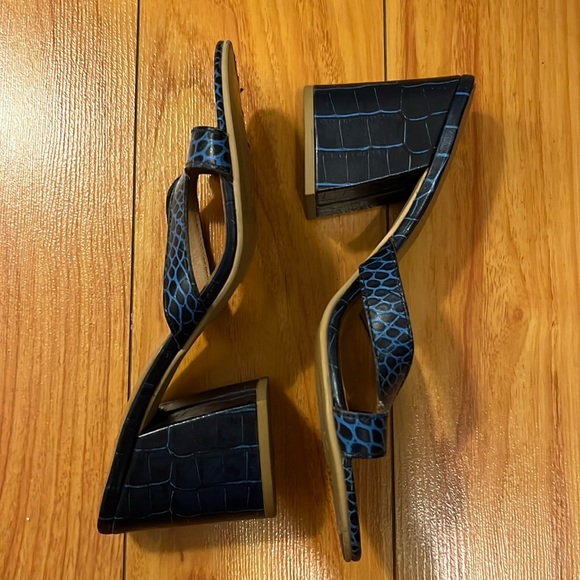 Free people block heels. - Picture 2 of 3